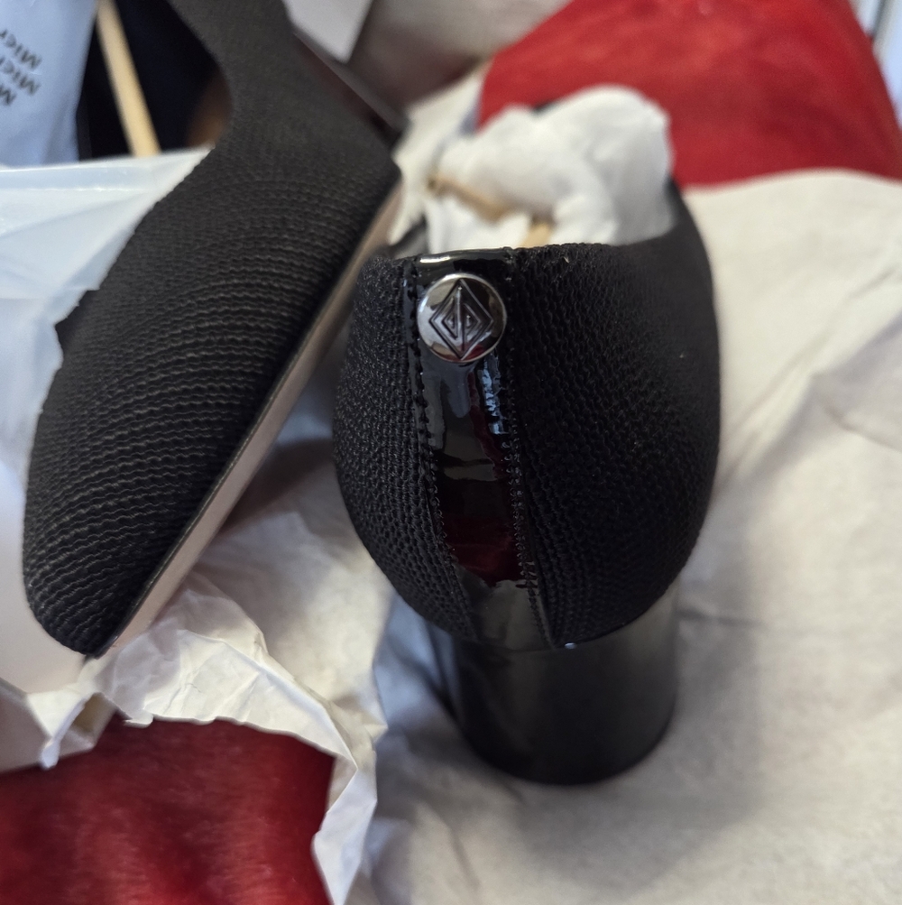 Donald J. Pliner Black Knit Texture Pump W/ Pewter Metallic Block Heel Detail - Picture 5 of 10